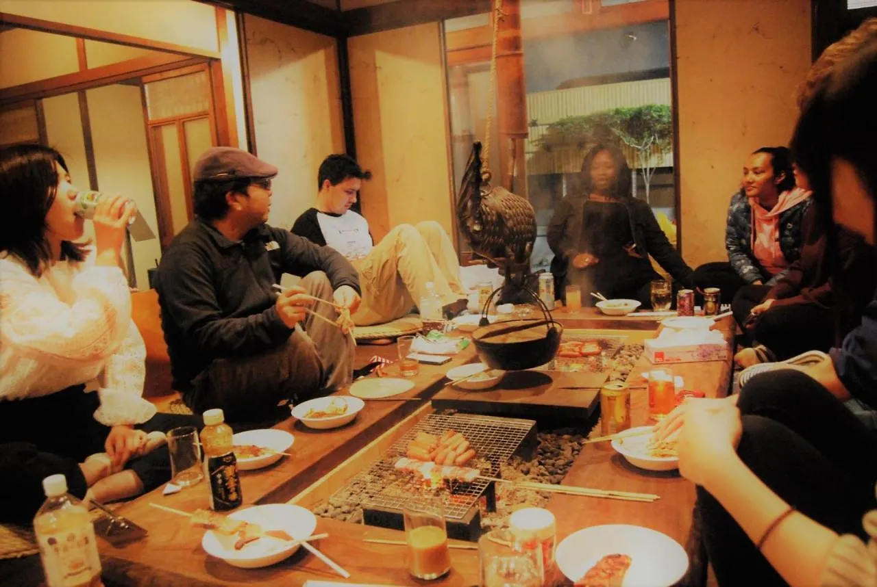 Guesthouse Omoya--全個室--囲炉裏のぬくもりと共にグループの絆を深める古民家宿でゆっくりとした時間を-6名部屋-6名部屋-8名部屋--最大20名-ペット同伴可は一室のみ- Matsuyama  Japan