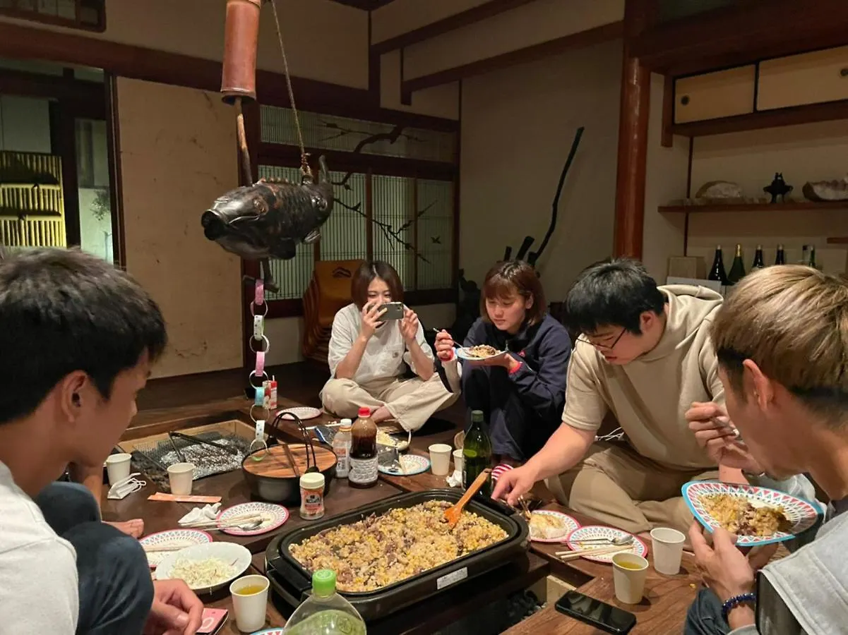 Guesthouse Omoya--全個室--囲炉裏のぬくもりと共にグループの絆を深める古民家宿でゆっくりとした時間を-6名部屋-6名部屋-8名部屋--最大20名-ペット同伴可は一室のみ- Matsuyama  Guest house
